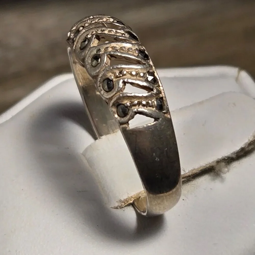 Marcasite vintage sterling silver ring sz 9